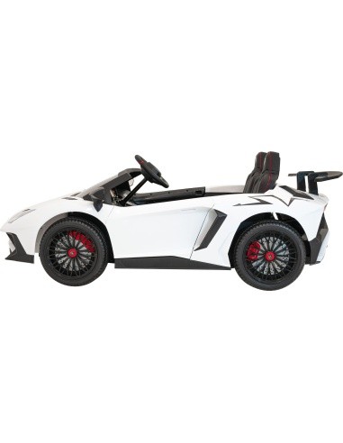 Vehicle Lamborghini Aventador SV White