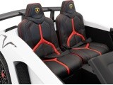 Vehicle Lamborghini Aventador SV White