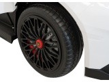 Vehicle Lamborghini Aventador SV White