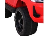 Toyota Hilux transporto priemonė Raudona
