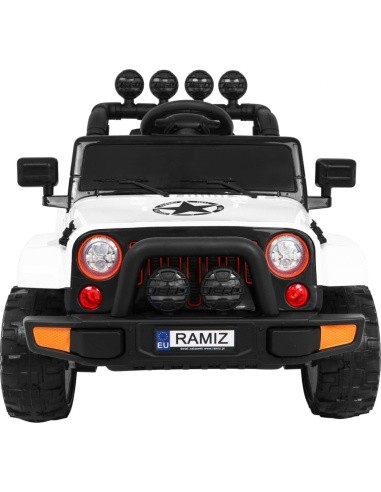 Visą laiką visureigis 4WD Baltas