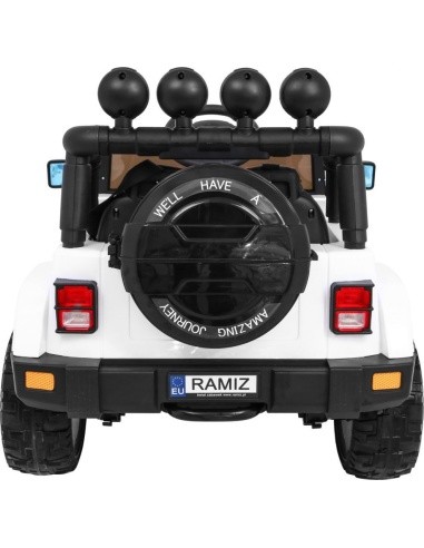 Visą laiką visureigis 4WD Baltas