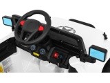 Visą laiką visureigis 4WD Baltas