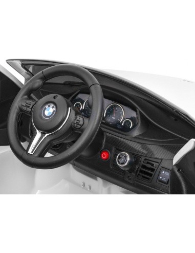 Transporto priemonė BMW X6M White
