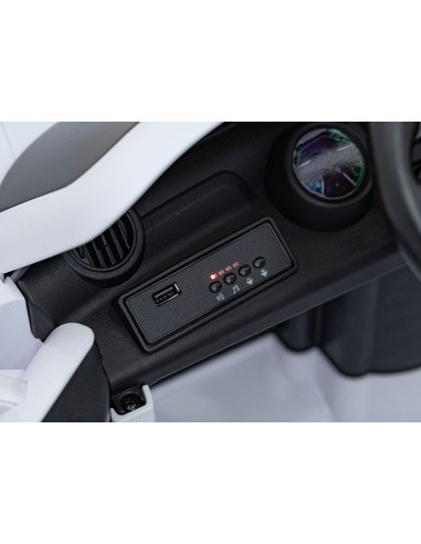 Elektromobilis RUF CTR3, baltas