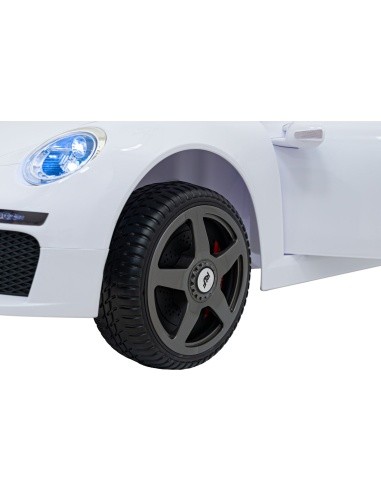 Elektromobilis RUF CTR3, baltas