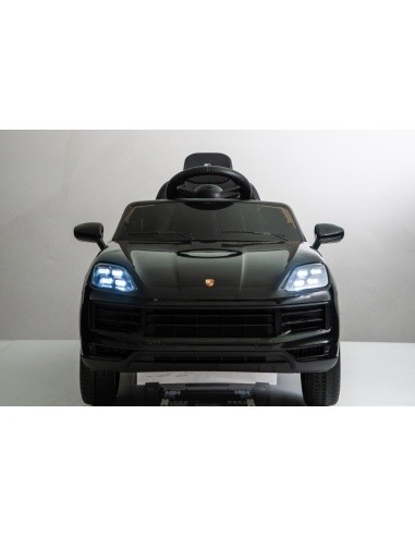 Vehicle Porsche Cayenne Black