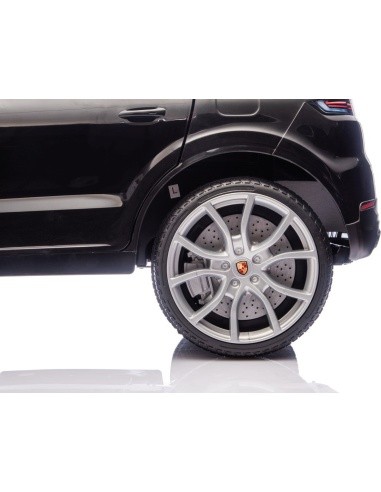 Vehicle Porsche Cayenne Black