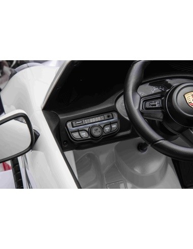 Vehicle Porsche 911 GT3 STRONG MP4 White