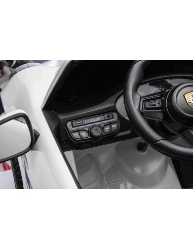 Vehicle Porsche 911 GT 3 White MP4