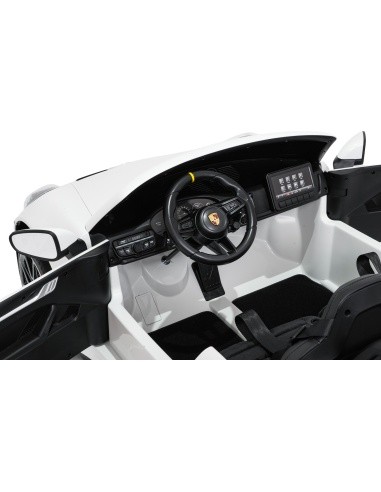 Vehicle Porsche 911 GT 3 White