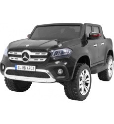 "Mercedes Benz X-Class" juodos spalvos