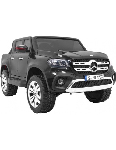 "Mercedes Benz X-Class" juodos spalvos