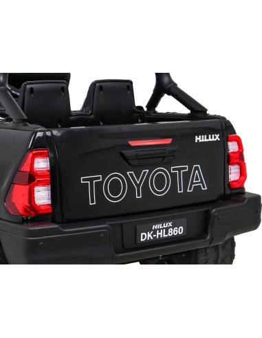 Toyota Hilux transporto priemonė Juoda