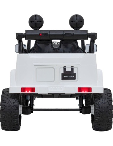 "Toyota FJ Cruiser" baltos spalvos