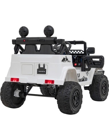 "Toyota FJ Cruiser" baltos spalvos