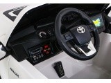 Transporto priemonė Toyota Hilux White