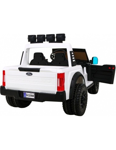 "Ford Super Duty" baltos spalvos