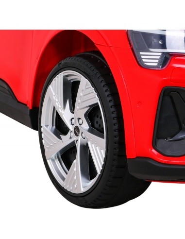 Transporto priemonė Audi E-Tron Sportback Raudona