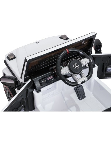 Vehicle Mercedes G63 AMG LIFT White
