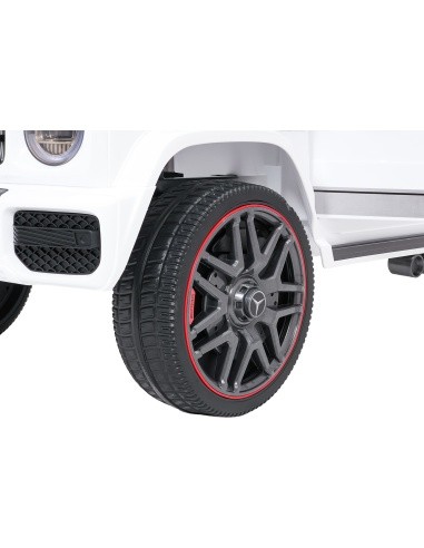 Vehicle Mercedes G63 AMG LIFT White