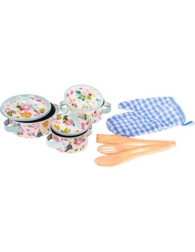 A set of aluminum pots + accessories