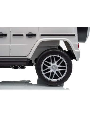 Mercedes G63 AMG White Vehicle