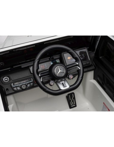 Mercedes G63 AMG White Vehicle