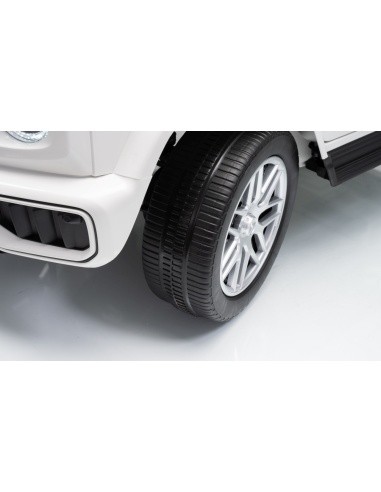 Mercedes G63 AMG White Vehicle