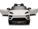 Porsche Macan White Vehicle