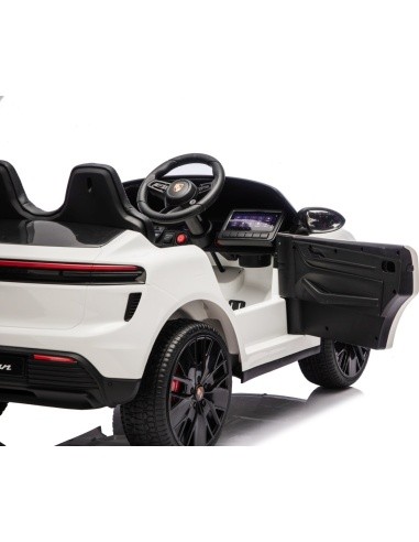 Porsche Macan White Vehicle