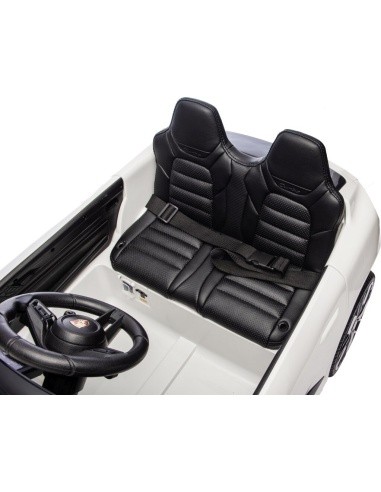 Porsche Macan White Vehicle