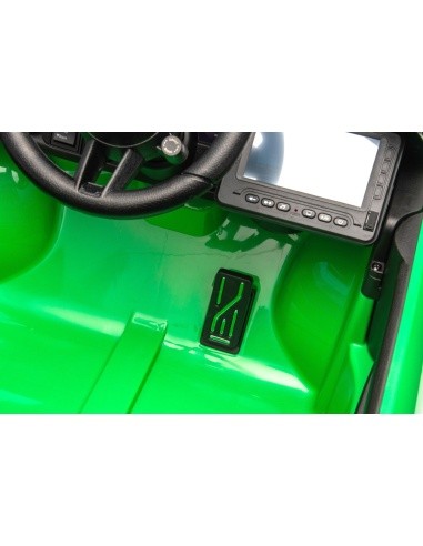 Porsche Macan Green Vehicle